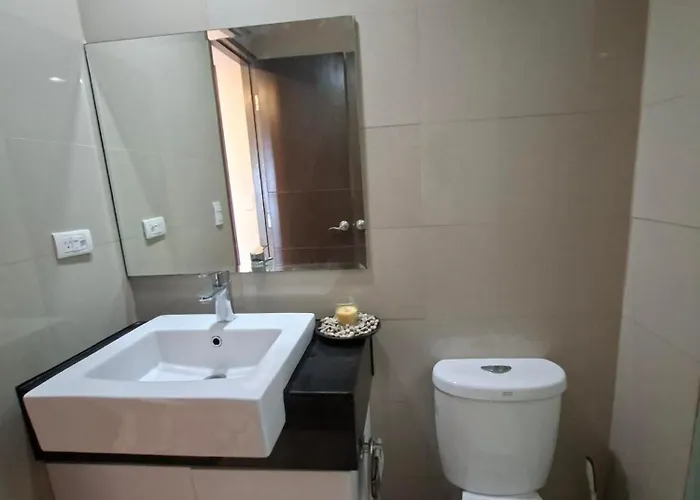 The Venezian Haven At Venice Luxury Residences Mckinley Aparthotel 4*