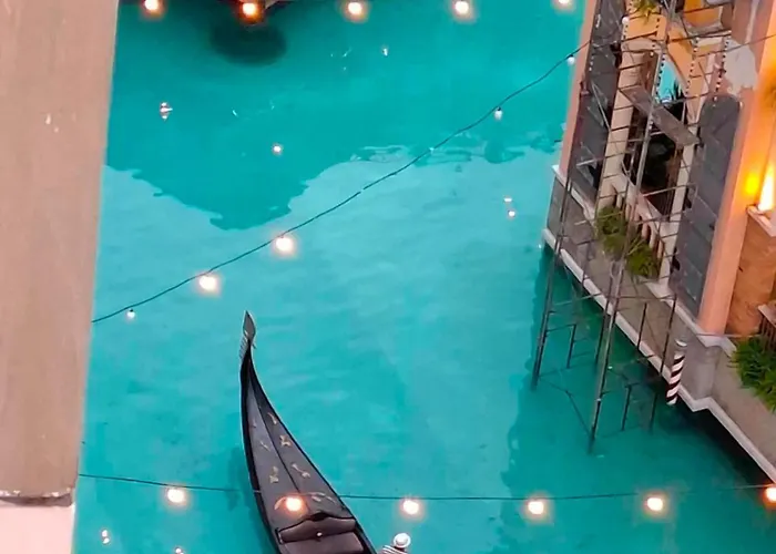 Aparthotel The Venezian Haven At Venice Luxury Residences Mckinley