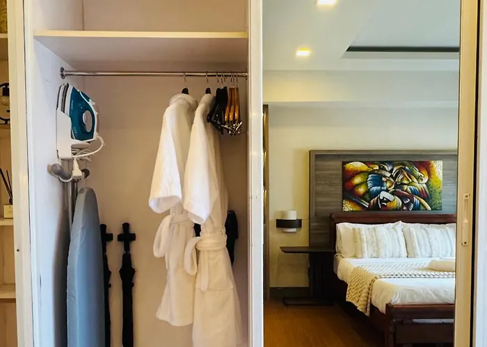 The Venezian Haven At Venice Luxury Residences Mckinley Aparthotel 4*